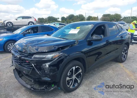 2024 Chevrolet Trax Fwd 1Rs z USA, uszkodzony, nr VIN KL77LGE29RC120767